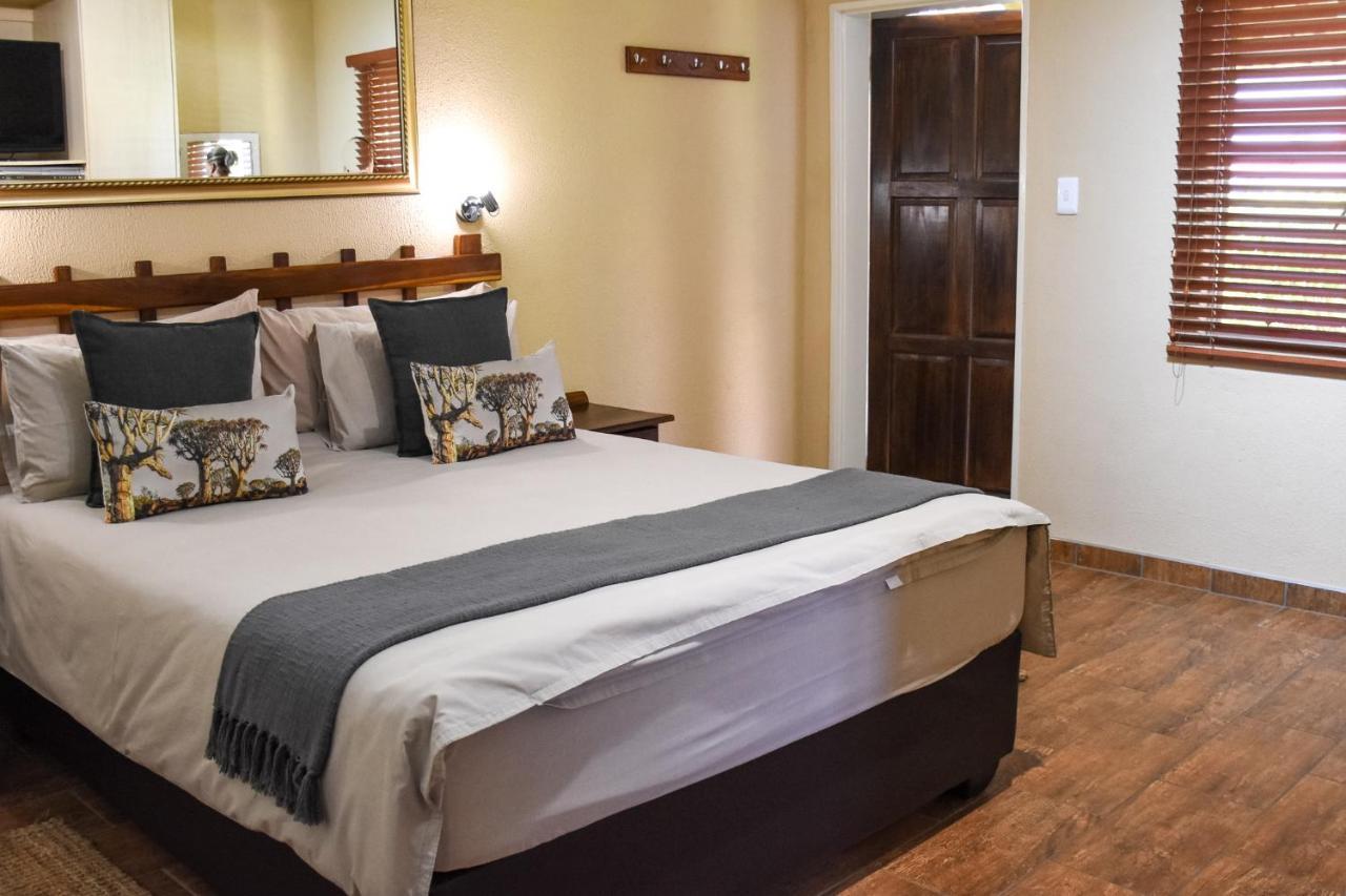 Kamaku Guesthouse Cc Otjiwarongo Exteriér fotografie